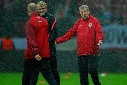 Αναβλήθηκε το Πολωνία – Αγγλία λόγω… ανοικτής οροφής