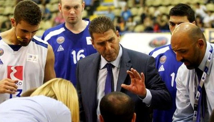 Σκαραφίγκας: “Οι παίκτες μας μπορούν”. Χουγκάζ: “Δεν είχαμε συγκέντρωση”