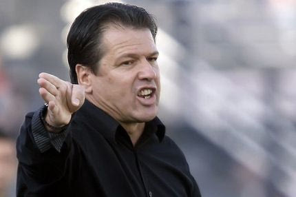 Τέλος ο Βαζάκας, ανέλαβε ο Σ. Παπαδόπουλος