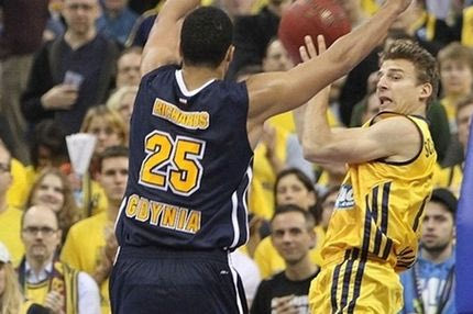Άλμπα – Πρόκομ 67-64