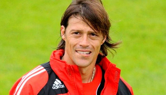 Στην Μπάνφιλντ ο Αλμέιδα