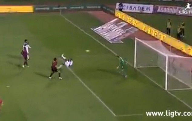 Ζογκλερικό γκολ από τον Σο