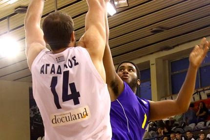 Iκαρος-Περιστέρι 66-55