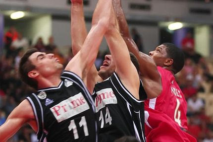 Ενοχλήσεις στο γόνατο ο Καλλές