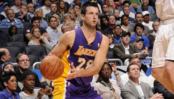 Την Κυριακή το απόγευμα ο Καπόνο