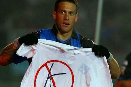 Το μπλουζάκι του Ντένις είχε στόχο την Κίρσνερ