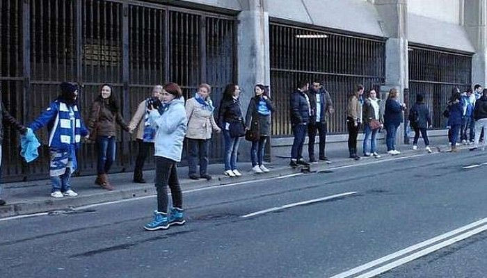 Ανθρώπινη αλυσίδα γύρω από το “Ριαθόρ”
