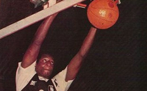 Δεν επιτράπηκε η είσοδος του Μάικ Τζόουνς στην Ελλάδα