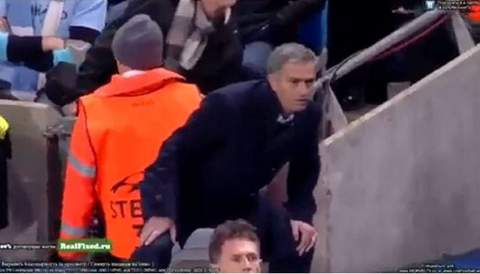 Ζει το ματς ο Μουρίνιο!