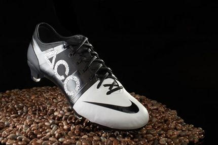 Το Nike GS 2 προσφέρει απρόσκοπτο έλεγχο της μπάλας