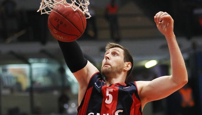 Το κάρφωμα της βραδιάς