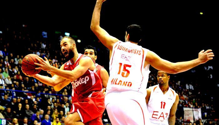 Ρόλοι και όχι… ρολόι