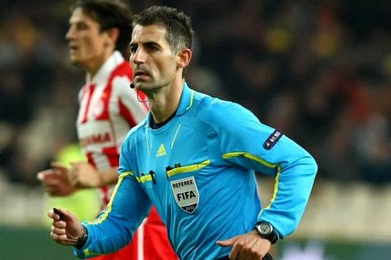 Αποδοκίμασαν τον Σιδηρόπουλο πριν μπει στο ταξί