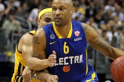 Ανανέωσε ο Σμιθ