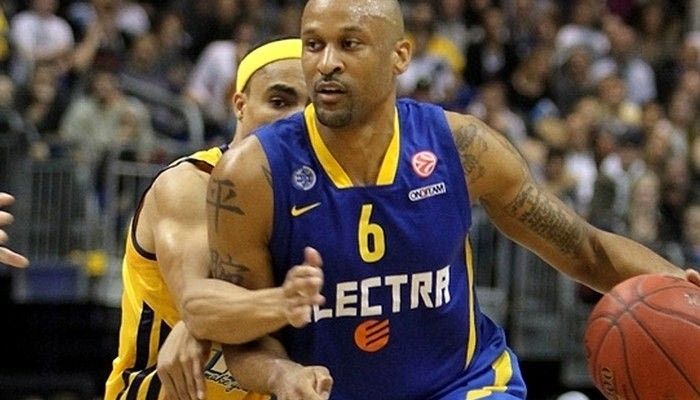 Ανανέωσε ο Σμιθ