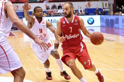 Καλύτερη ασίστ της βραδιάς από τον Σπανούλη