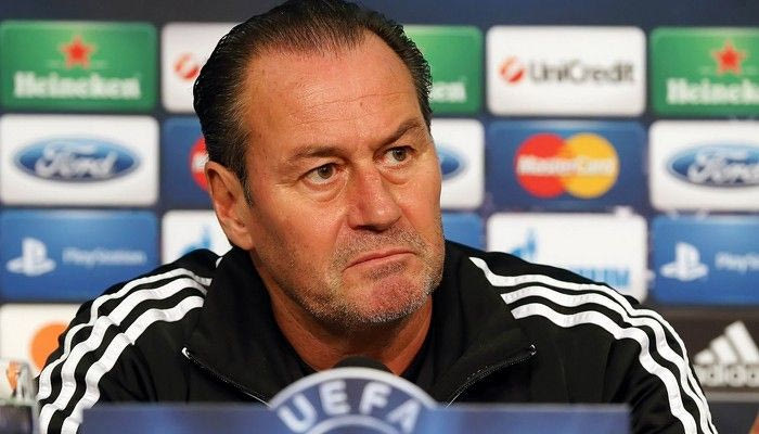 Στέφενς διετίας και… τρελά μπόνους