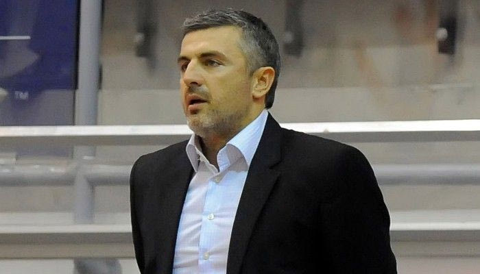 Βετούλας: “Ούτε κηδεία, ούτε γάμος”. Αγγέλου: “Καλύτεροι στη συνέχεια”