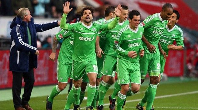 11η αγ.: Οι “λύκοι” κατασπάραξαν τη Λεβερκούζεν