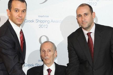 Βράβευση και δωρεά για την οικογένεια Αγγελόπουλου