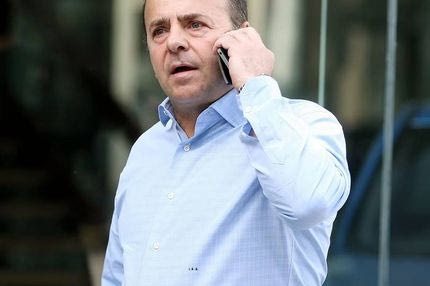 Πληρωμές και συναντήσεις με Αλαφούζο