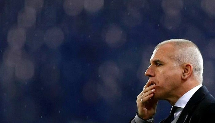 Αναστόπουλος: “Δεν μπορούμε δύο καρπούζια σε μία μασχάλη”