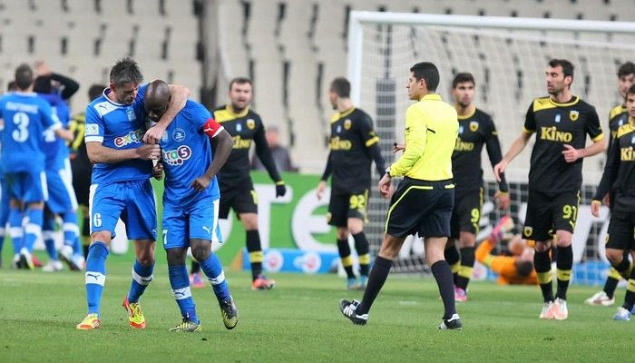 Τι Super League, τι Football League…