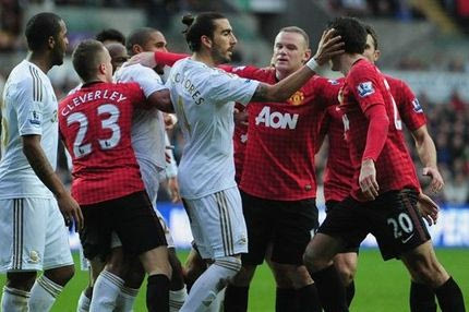 Κλότσησε τον Φαν Πέρσι με μπάλα στο κεφάλι