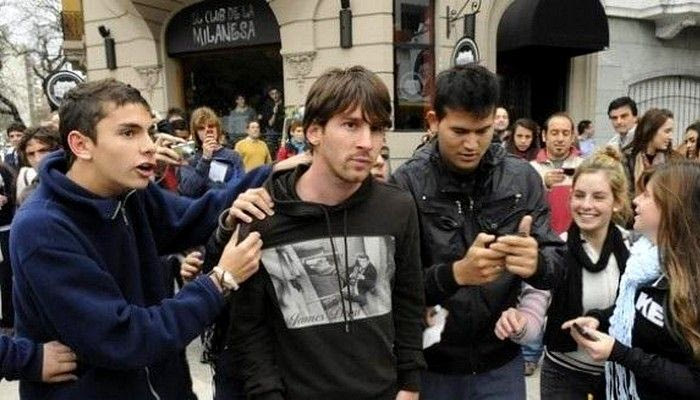 Σκηνές λατρείας για τον Μέσι