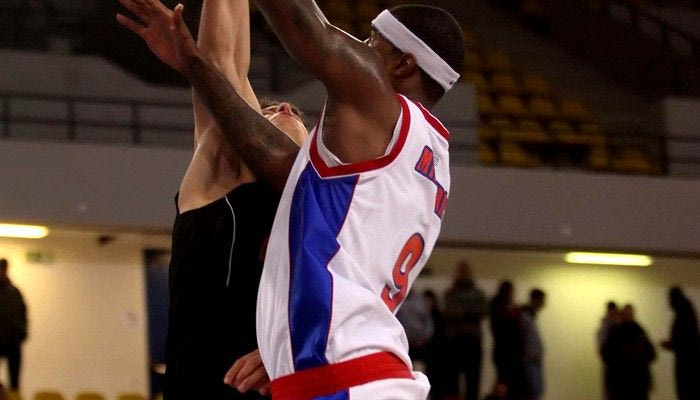 Δεν ταξίδεψε ο Μίλμπουρν στην Πολωνία