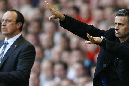 Μουρίνιο: “Ελπίζω ο Μπενίτεθ να μην σκεφτόταν τη Ρεάλ όταν έχανε από την Κορίνθιανς”