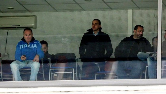 Φραστική επίθεση στο μπουθ