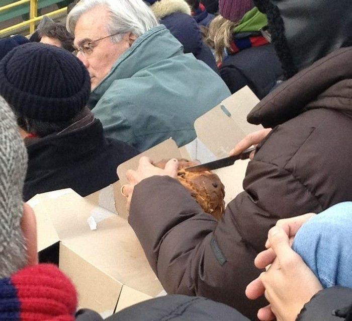 Έβγαλε μαχαίρι…