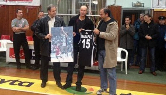 Νίκη στις Σέρρες, βράβευση Μακαρά