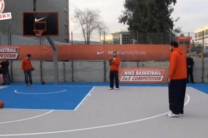 Ο Παπανικολάου δεν χάνει τρίποντο ούτε για πλάκα