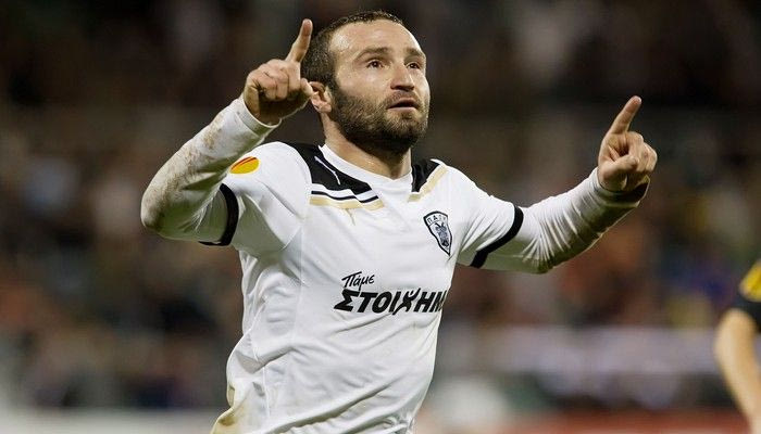 “Εύχομαι να ανοίγουμε τηλεόραση και να βλέπουμε χαμόγελα”