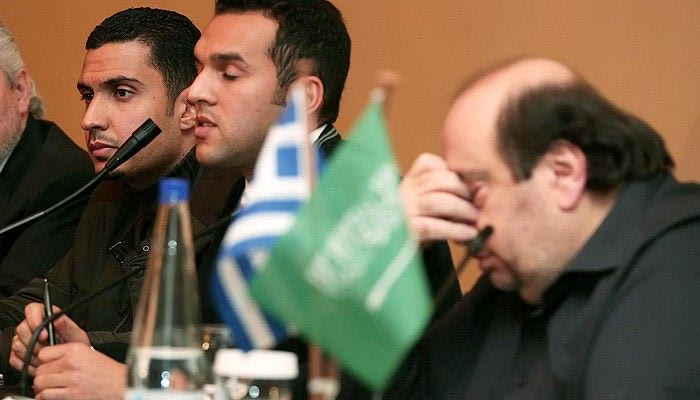 Μακριά η βαλίτσα