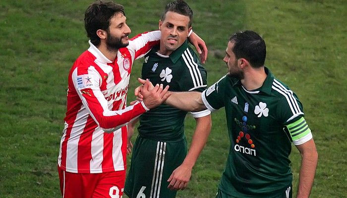 Έπαιξαν μπάλα και χάλασαν την πιάτσα…