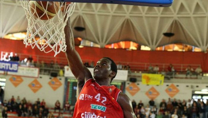 12η αγ.: Πέρασε και από το Μιλάνο η Βαρέζε
