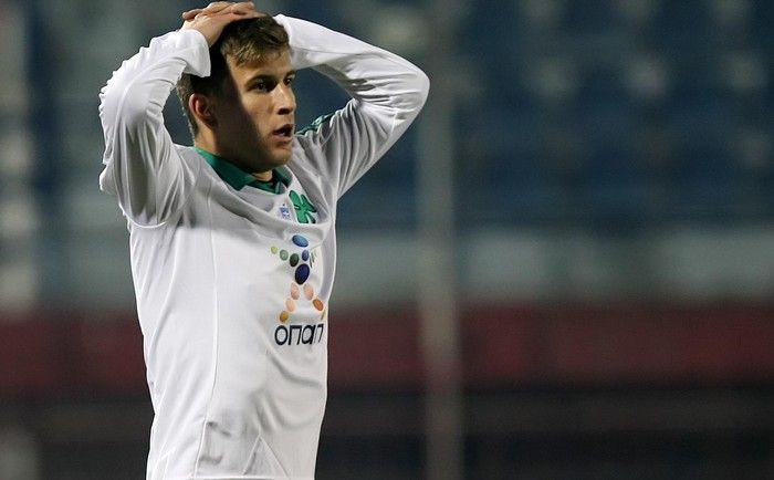 Επιστροφή με αποδοκιμασίες