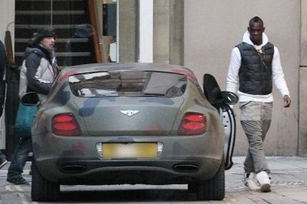 Χυδαιότητες στο αμάξι του Μπαλοτέλι