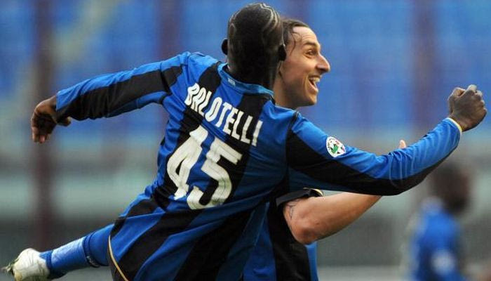 Ιμπραΐμοβιτς: “Προσφέρει γέλιο ο Μπαλοτέλι”