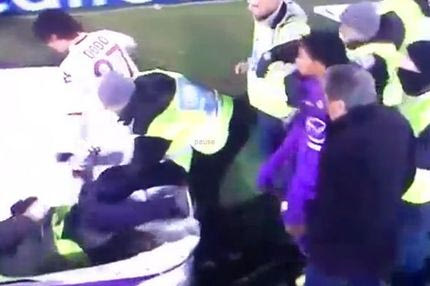 Πλακώθηκαν στη φυσούνα, την πλήρωσε ο σεκιούριτι