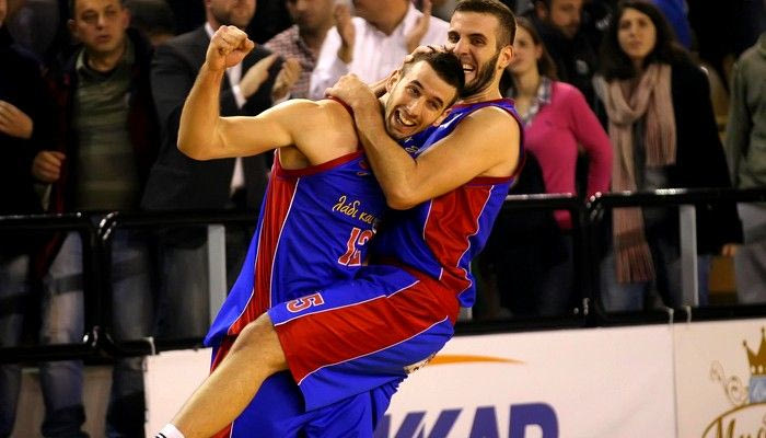 Σαρώνουν Παππάς και Γιάνκοβιτς