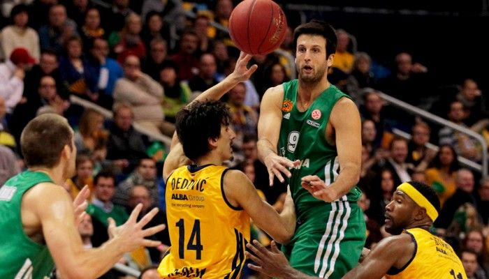 Καπόνο: “Δίπλα μας ως το τέλος”