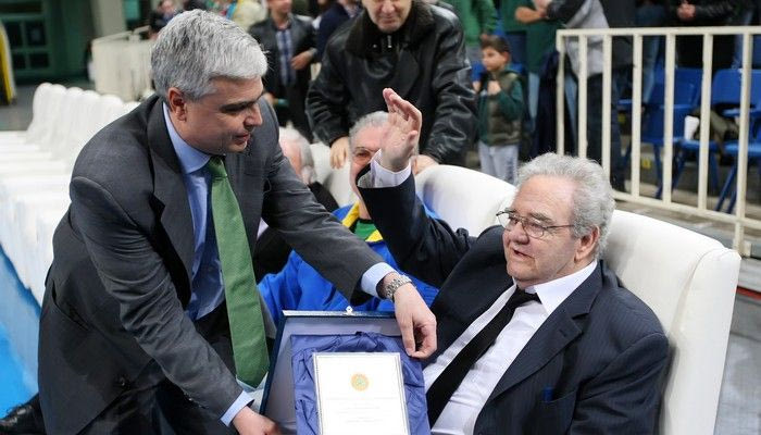 Τιμήθηκε ο Κώστας Μουρούζης