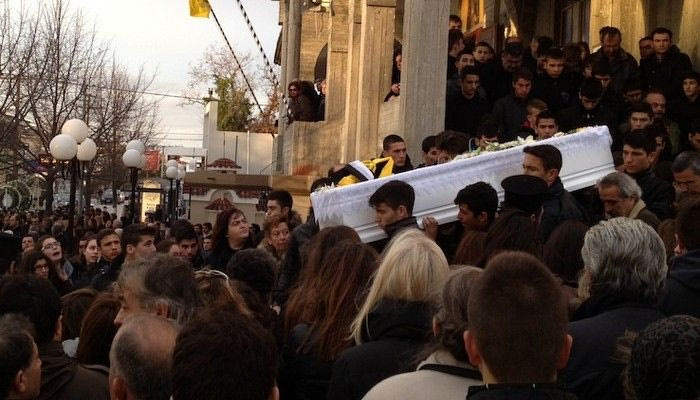 Το τελευταίο αντίο στον Αγγελο Τσιπούρα