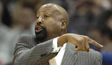 Έχασε τη δουλειά του ο Woodson