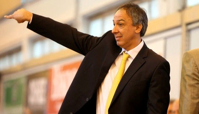 Ζευγώλης: “Ο…άγιος Στόγκλιν”. Κουστένης: “Δεν τελείωσε το πρωτάθλημα”