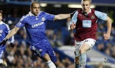 Επιμένει στην αποχώρησή του από την Τσέλσι ο Αλεξ